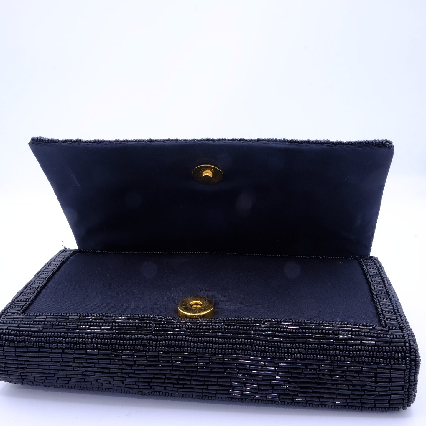 Borsa Vintage Anni ’70 Ricamata in Perline con Motivo Floreale