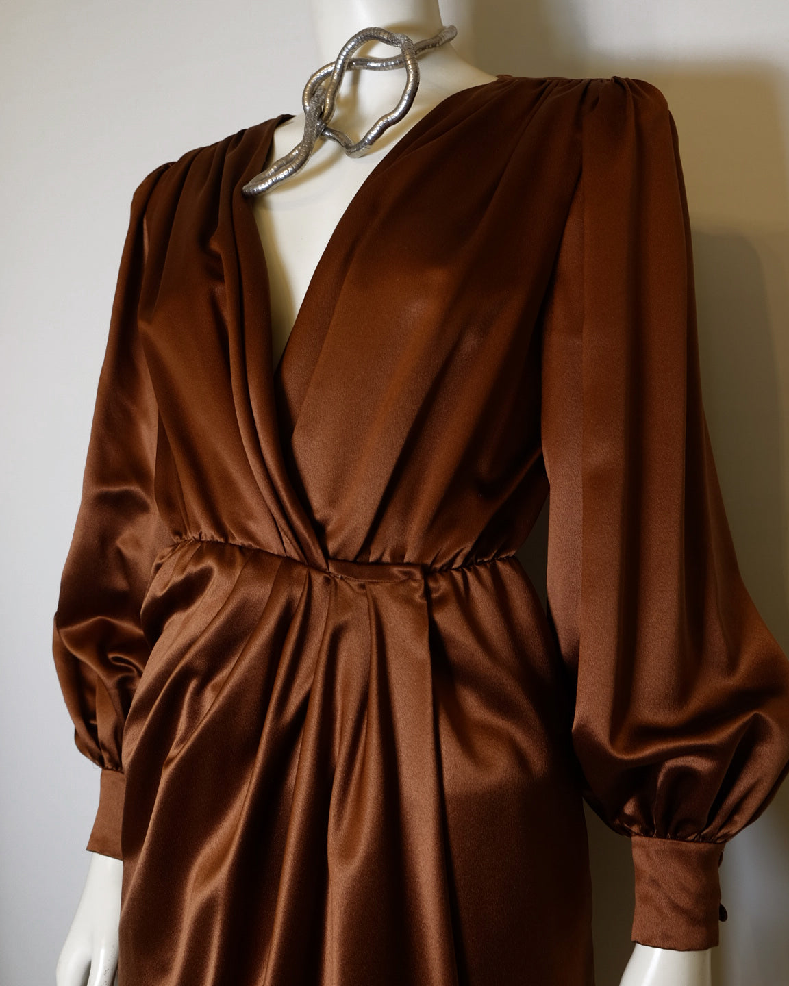 Abito Sartoriale Seta Marrone