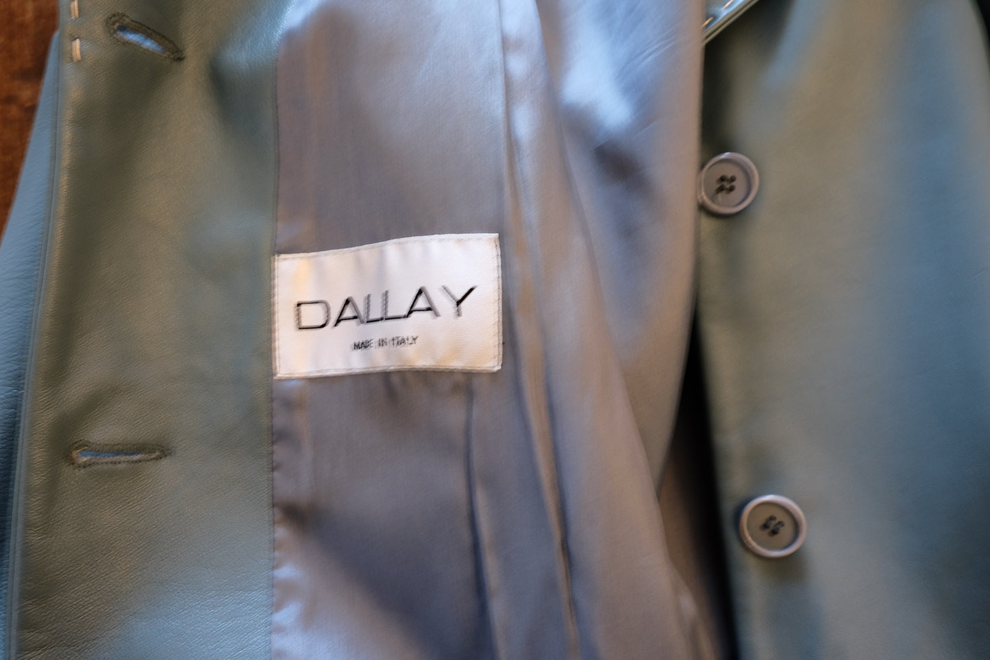 Giacca Dallay in pelle azzurro polvere anni '90