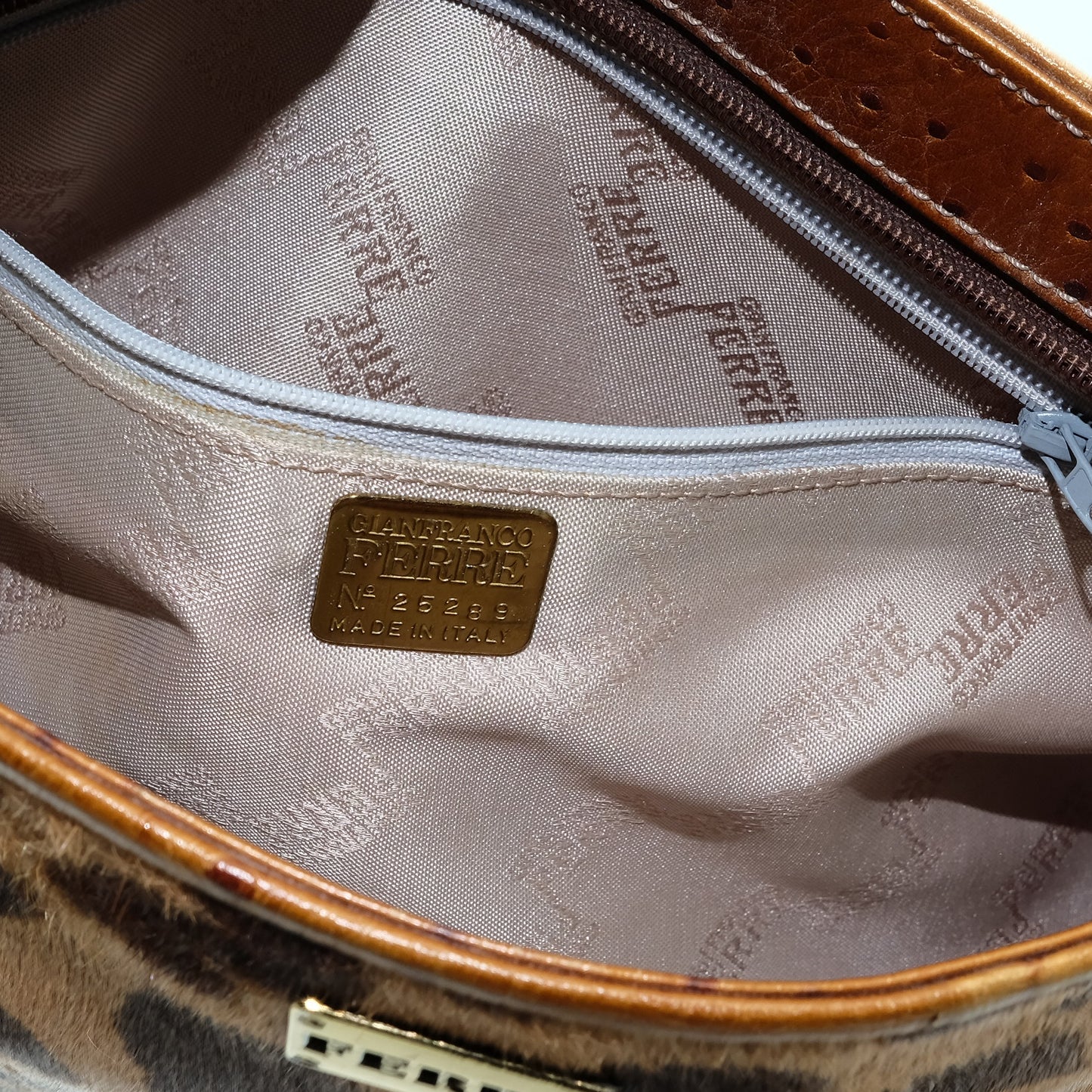 Ferrè Borsa Cavallino