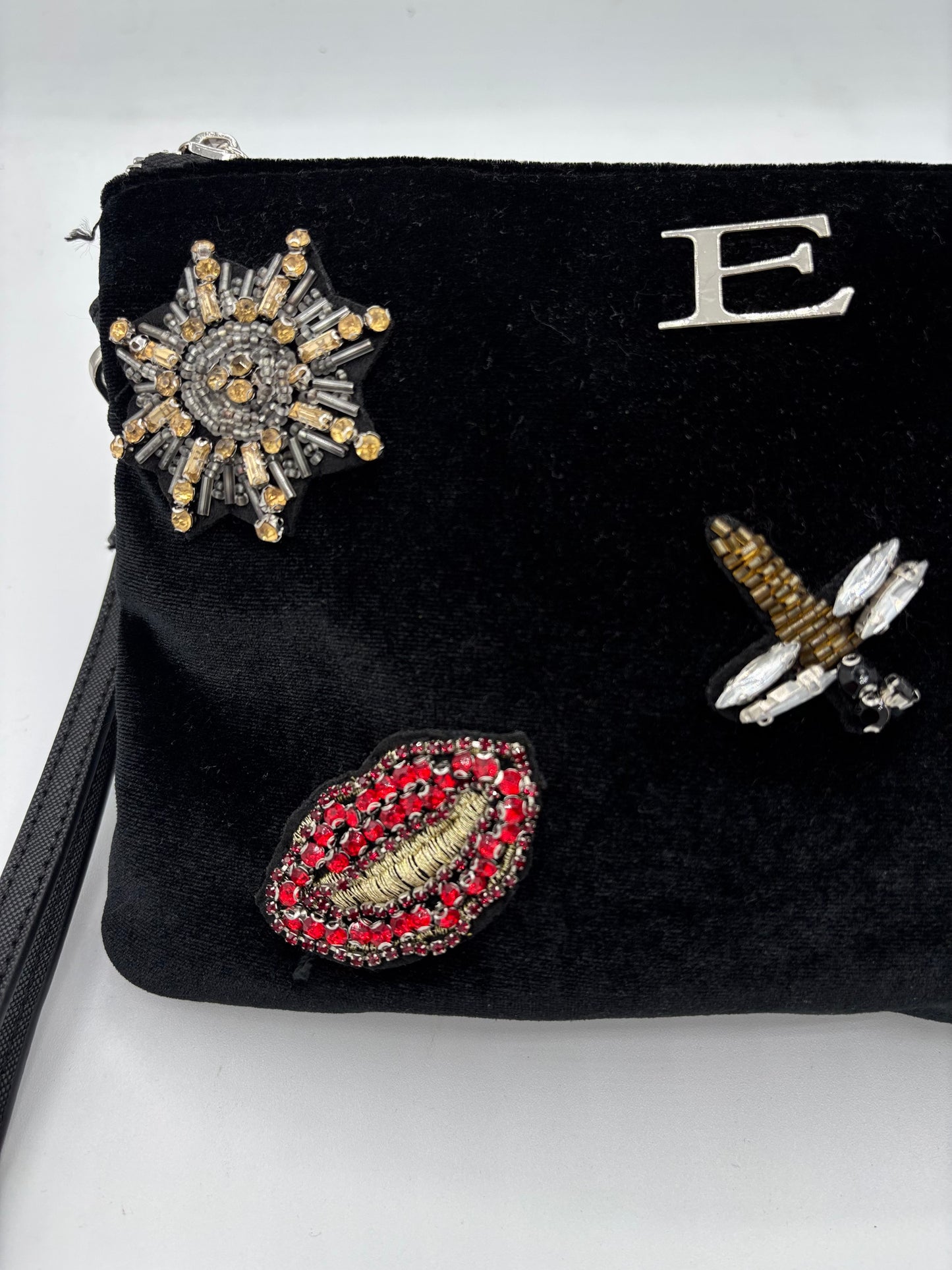 Pochette Ermanno Scervino in Velluto Nero con Applicazioni Gioiello
