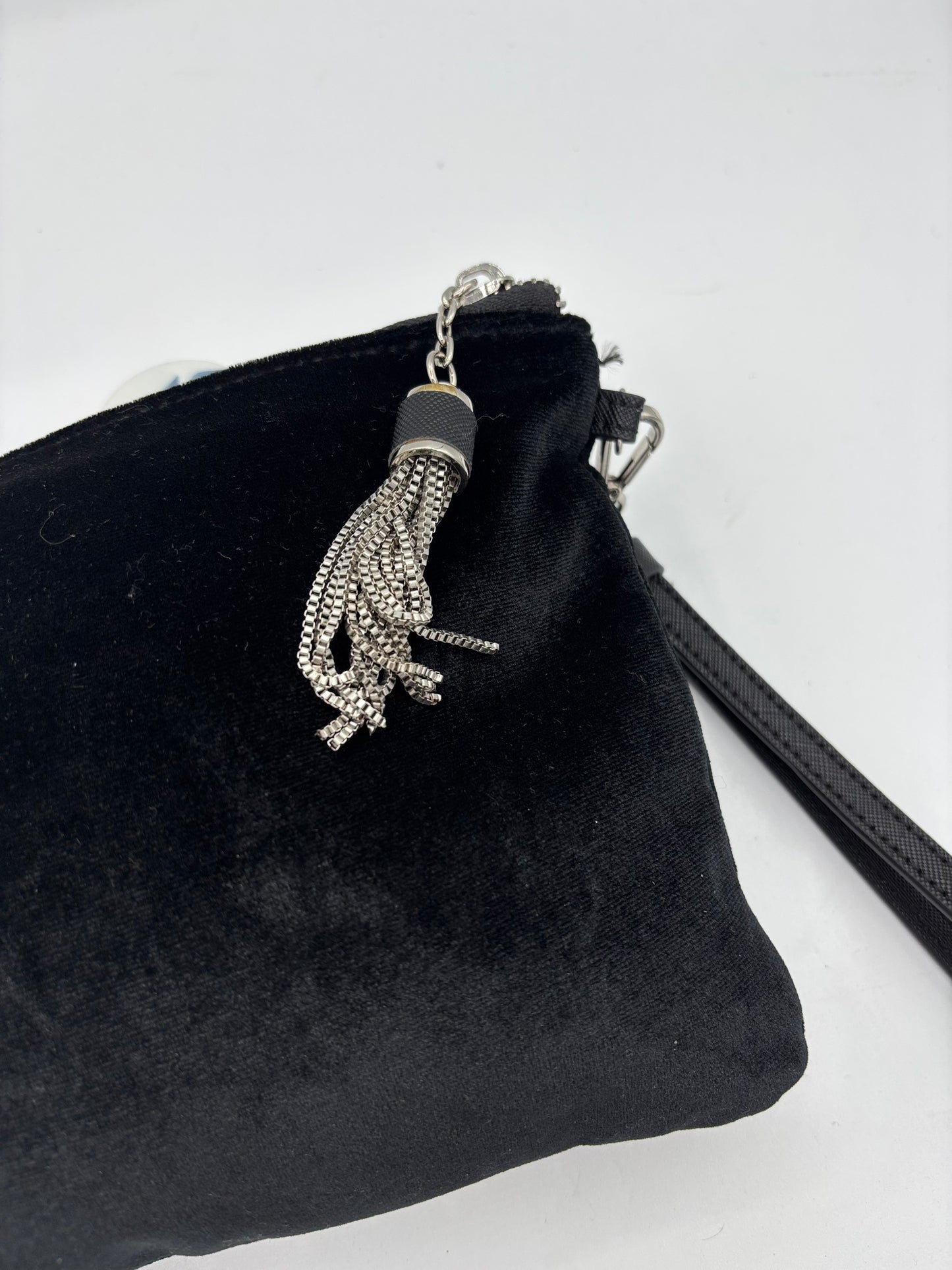 Pochette Ermanno Scervino in Velluto Nero con Applicazioni Gioiello